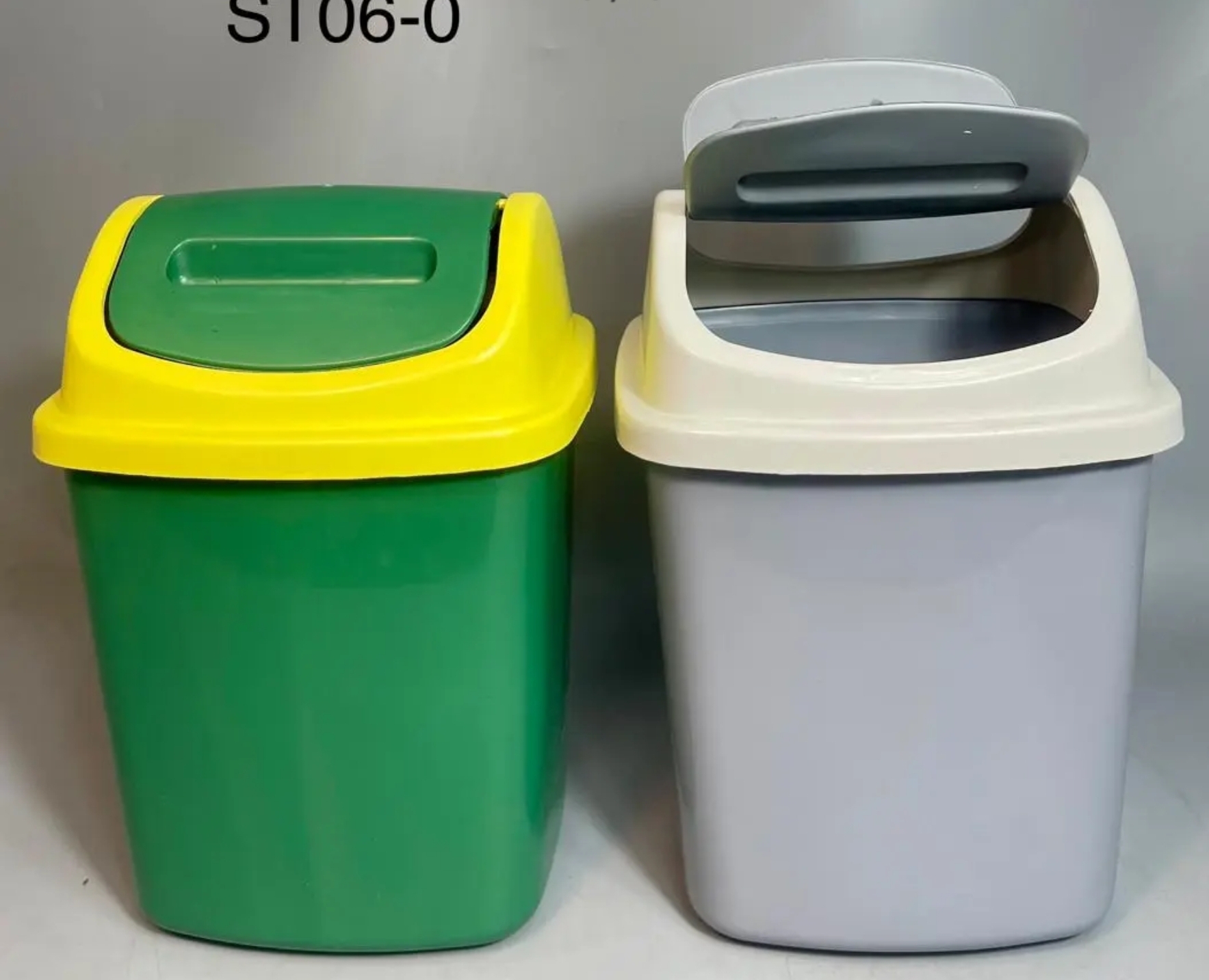 Plastic dustbin